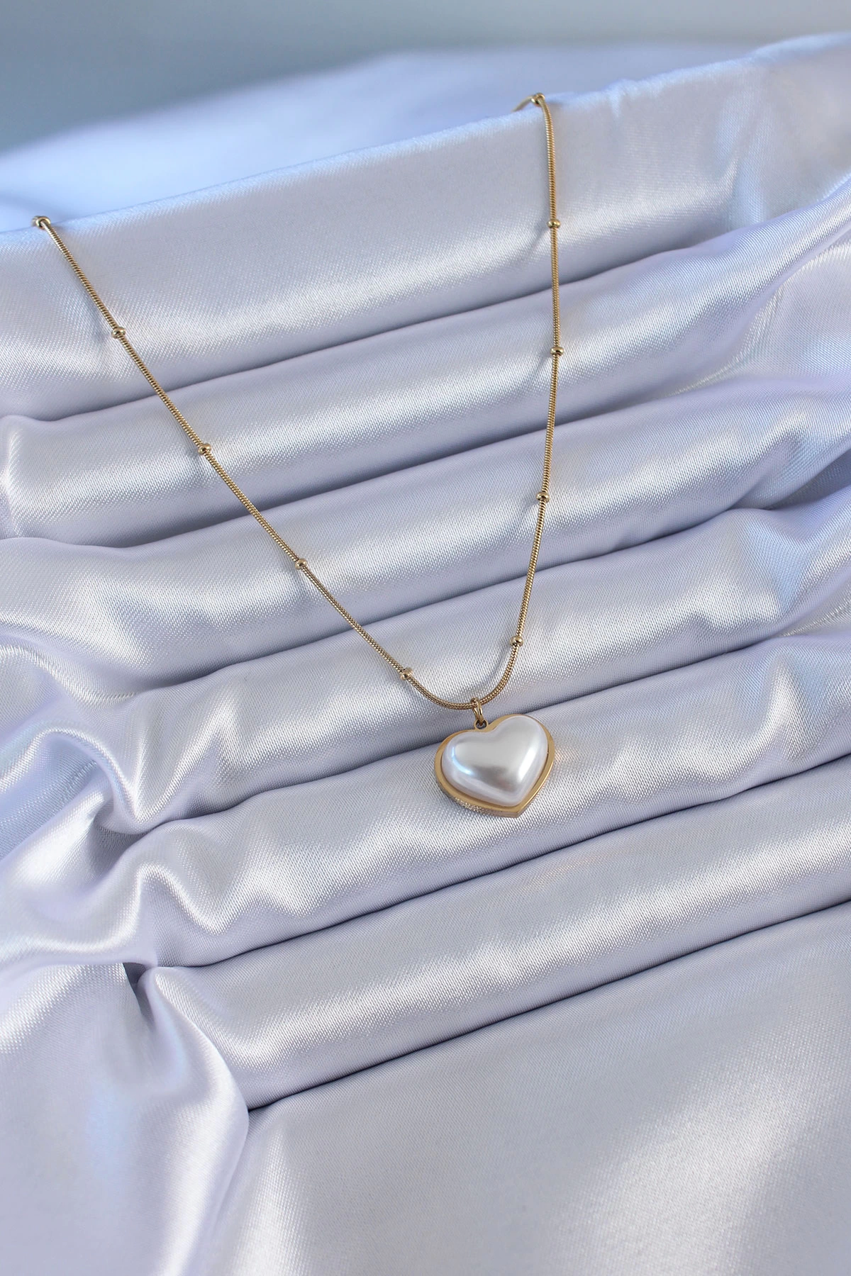 BFS 316L Çelik Gold Renk İncili Kalp Model Minimal Top Detay Kadın Kolye