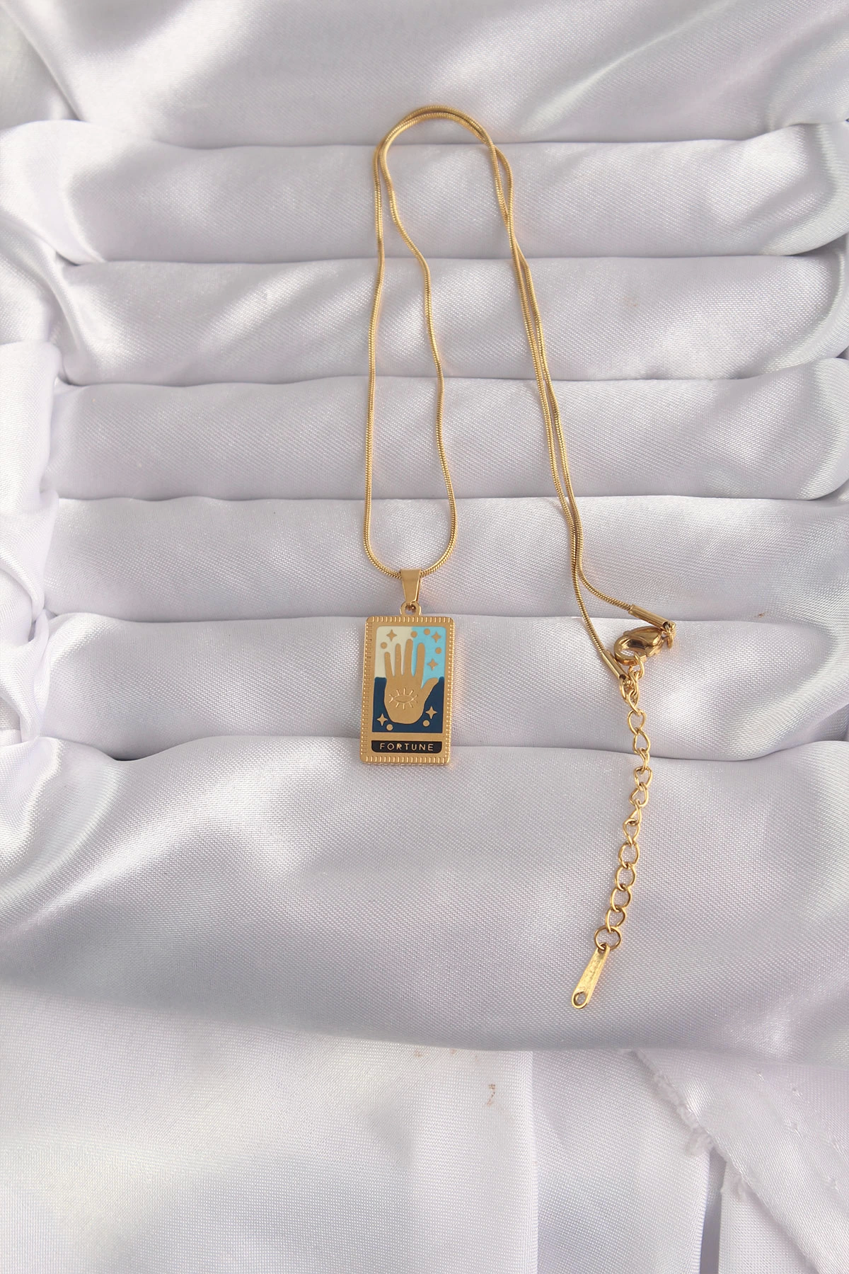 BFS 316L Çelik Gold Renk Karışık Mineli El Figür Tarot Kolye