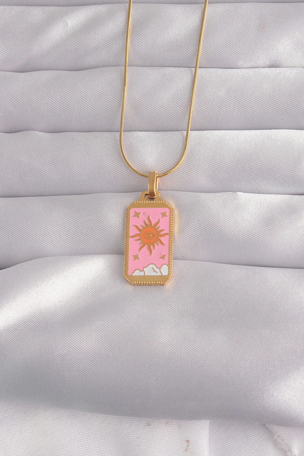 BFS 316L Çelik Gold Renk Pembe Mineli Güneş Model Tarot Kolye