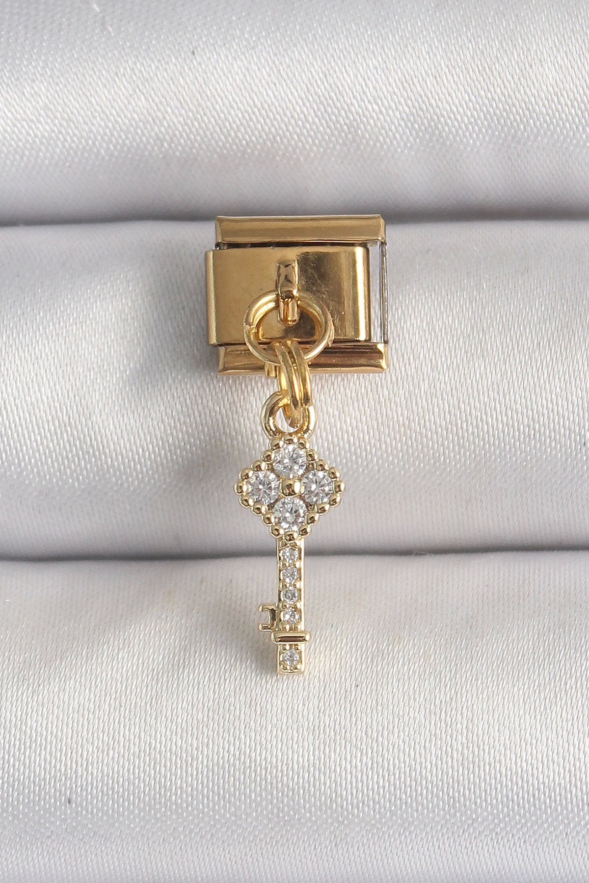 BFS 316L Çelik Gold Renk Sallantı Zirkon Taşlı Anahtar Model Nomination Charm