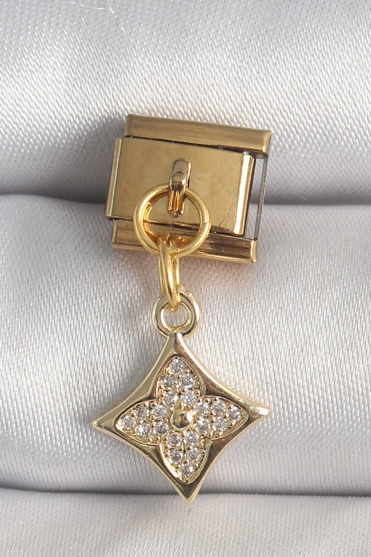 BFS 316L Çelik Gold Renk Sallantı Zirkon Taşlı Çiçek İşlemeli Nomination Charm