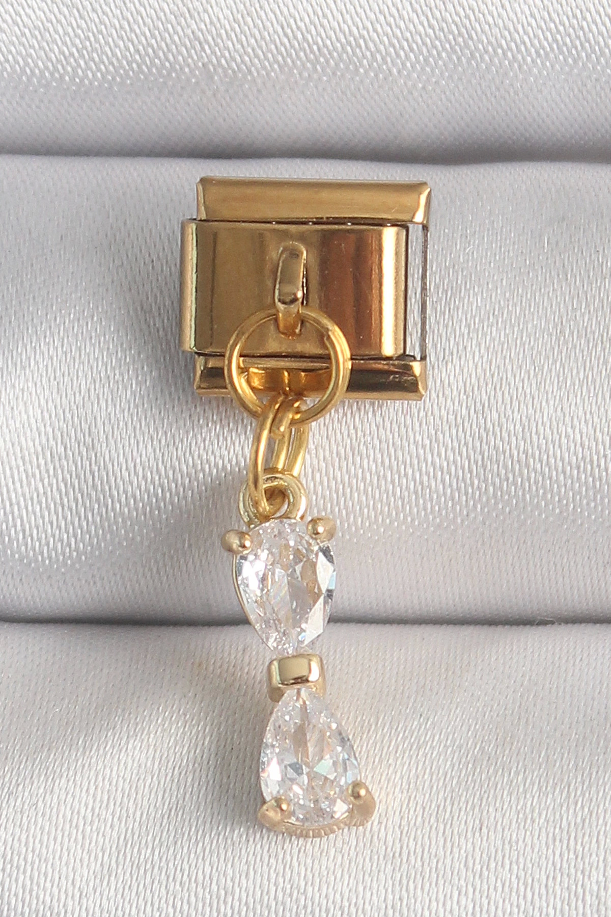 BFS 316L Çelik Gold Renk Sallantı Zirkon Taşlı Kurdele Model Nomination Charm