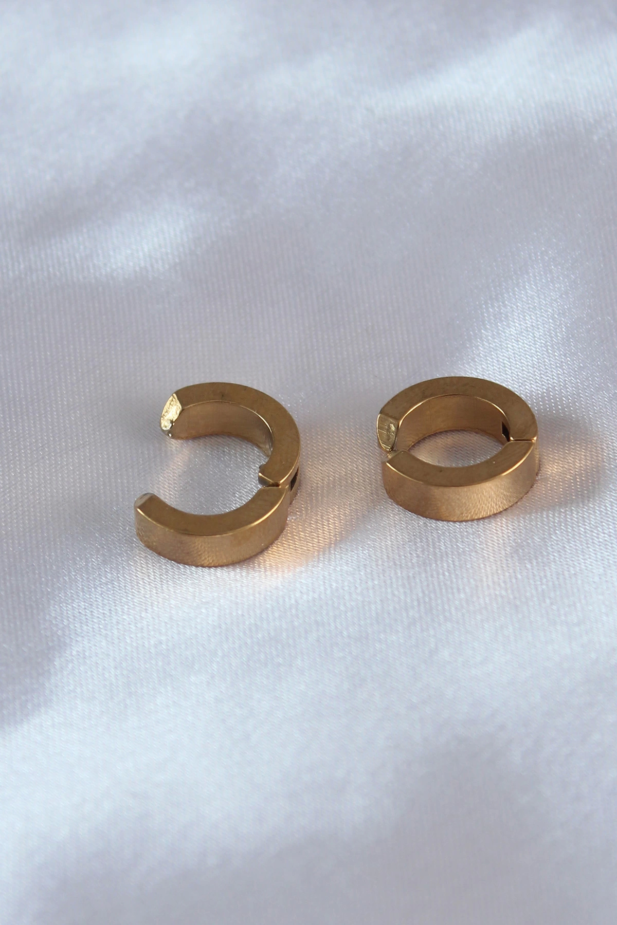 BFS 316L Çelik Gold Renk Sıkıştırmalı Erkek Küpe