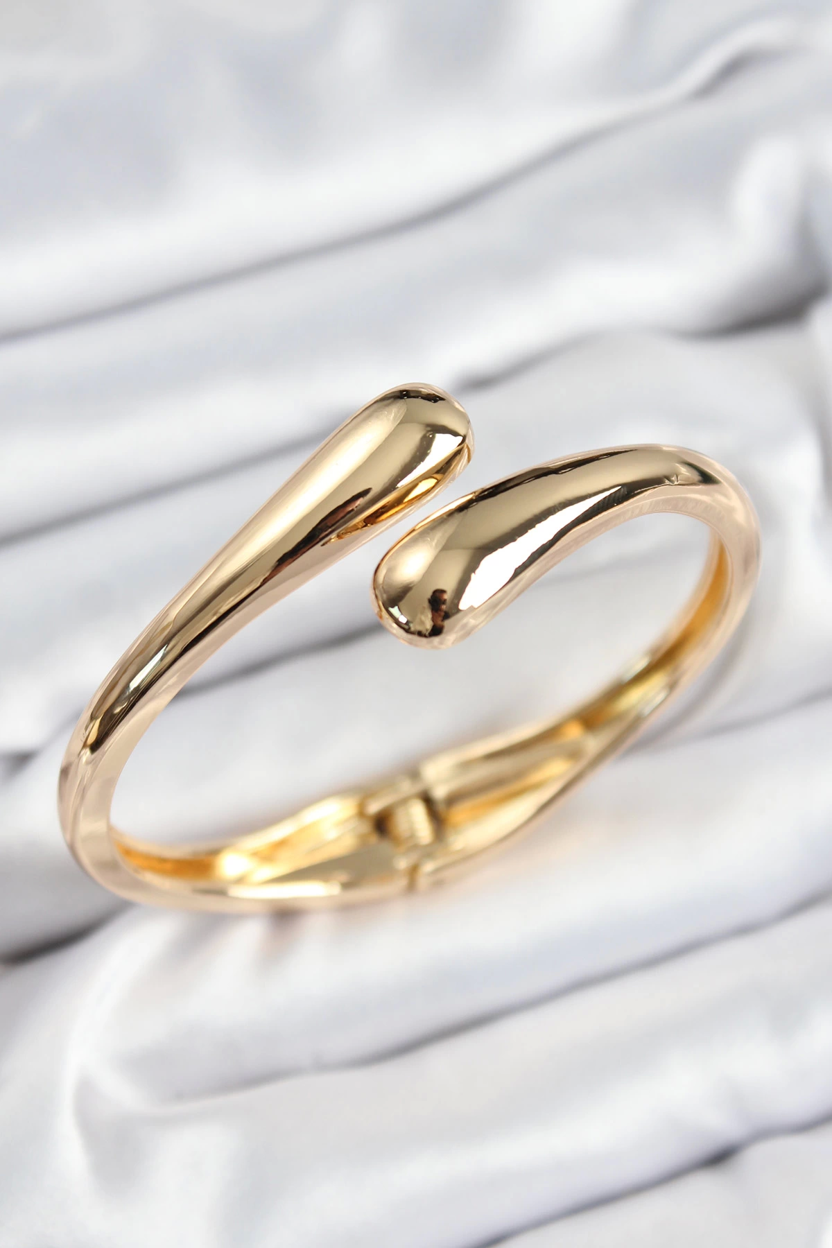 BFS Pirinç Sarmal Model Gold Renk Kadın Kelepçe