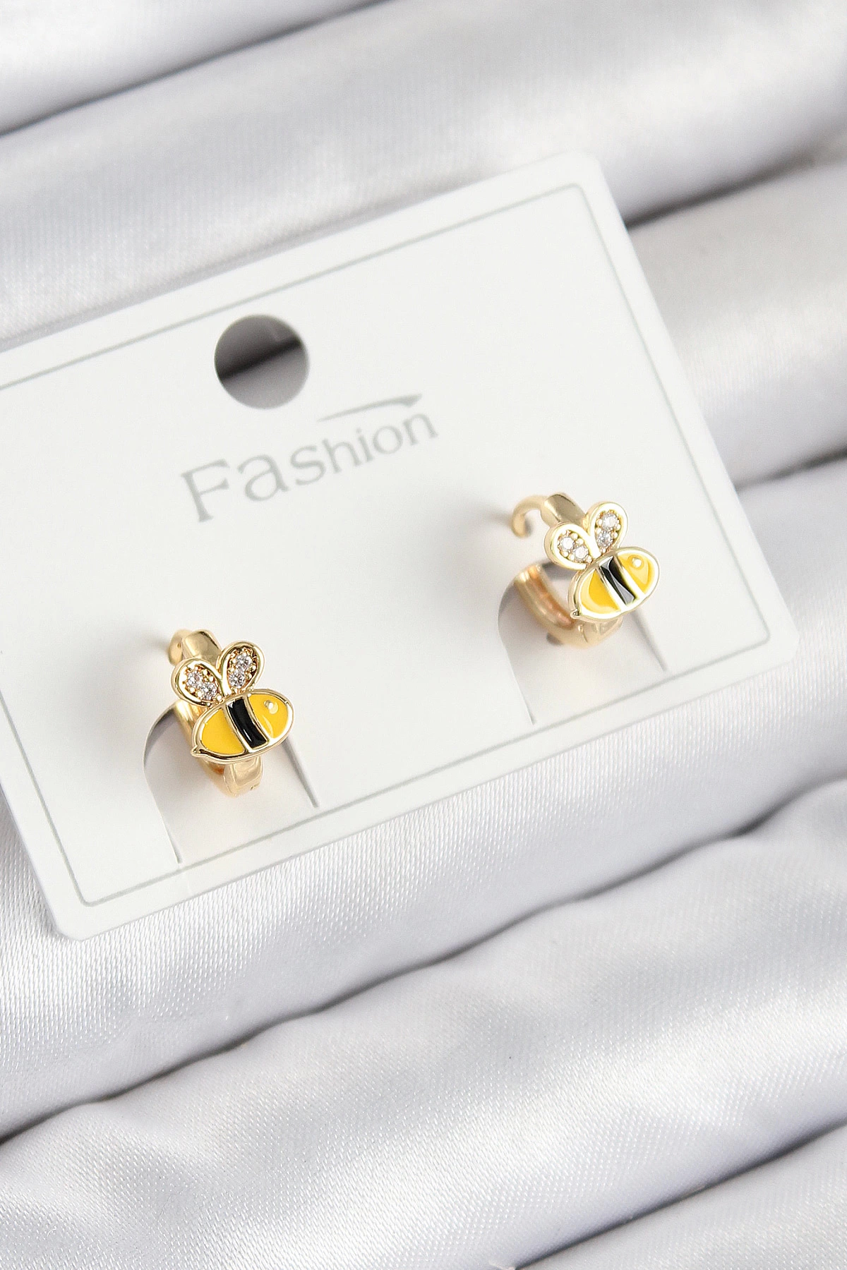 BFS Pirinç Zirkon Taşlı Arı Model Gold Renk Çocuk Küpe