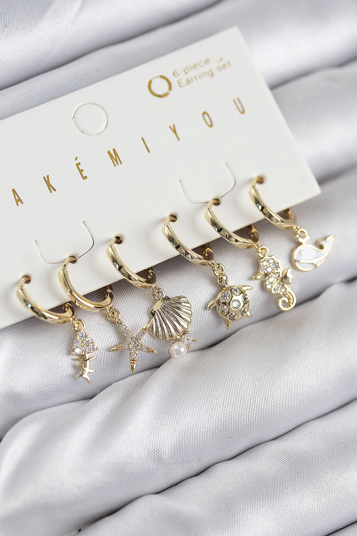BFS Pirinç Zirkon Taşlı İstiridye Balina Ve Yıldız Gold Renk 6'lı Küpe Set