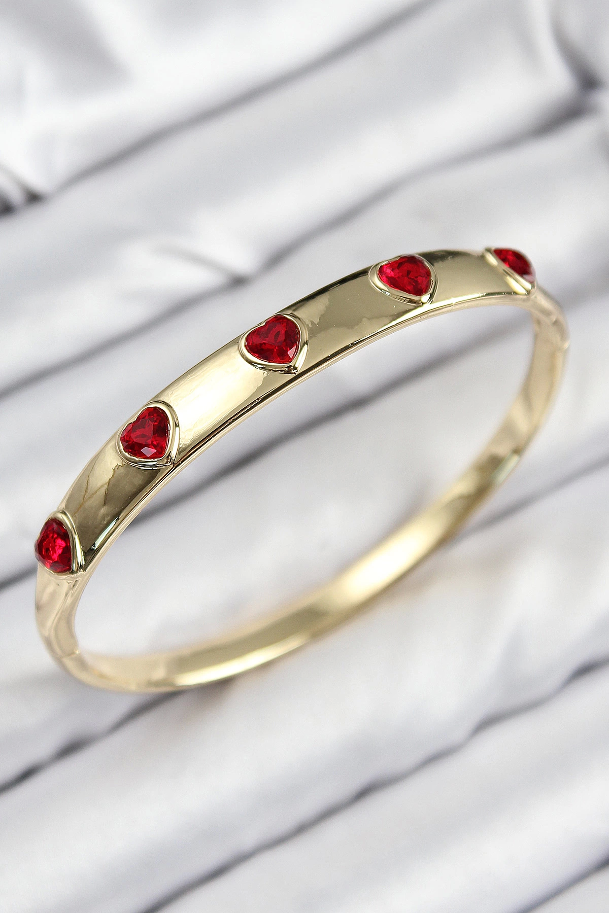 BFS Pirinç Zirkon Taşlı Kırmızı Kalp Model Gold Renk Kadın Kelepçe