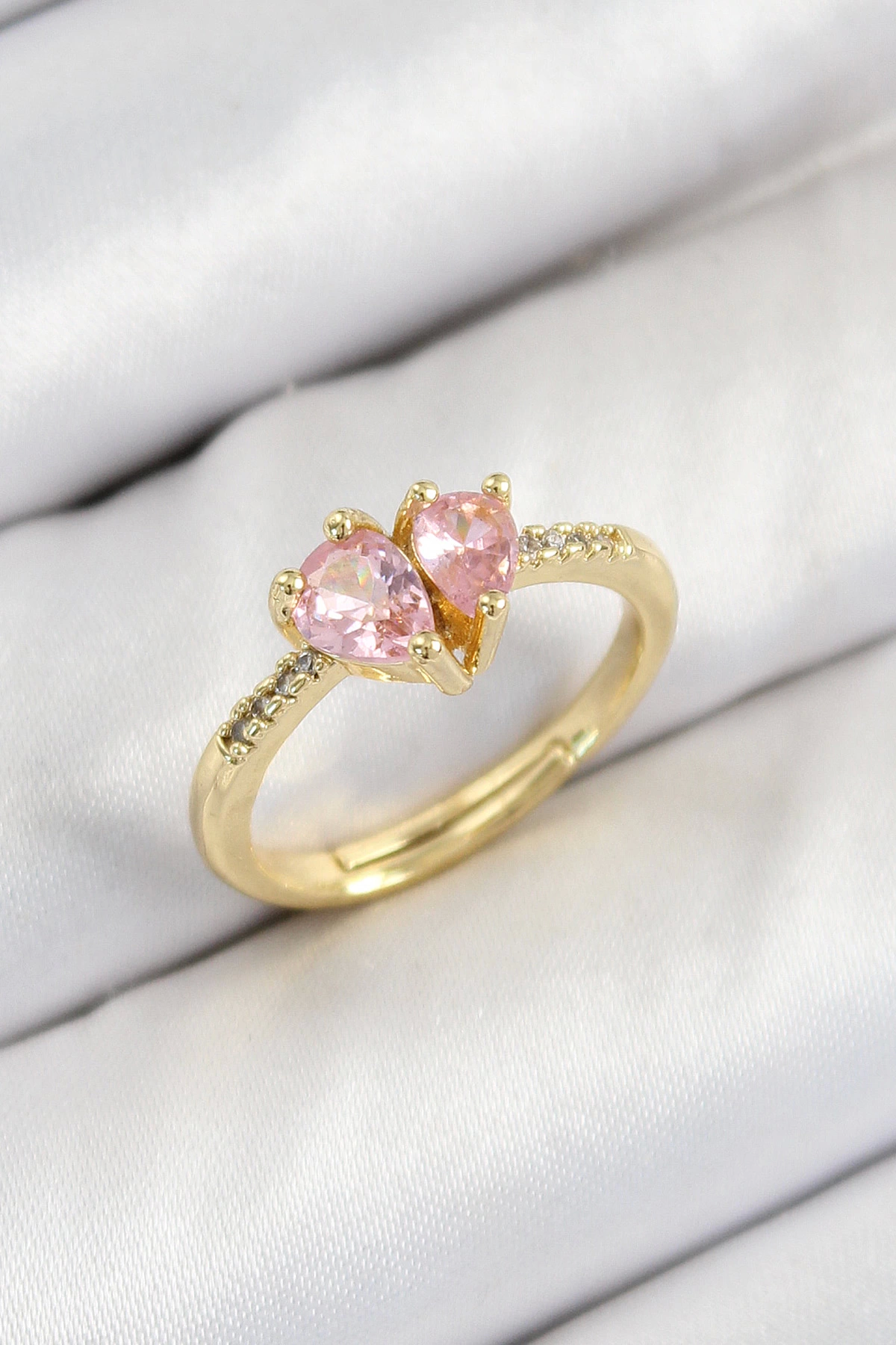 BFS Pirinç Zirkon Taşlı Pembe Kalp Model Gold Renk Kadın Yüzük