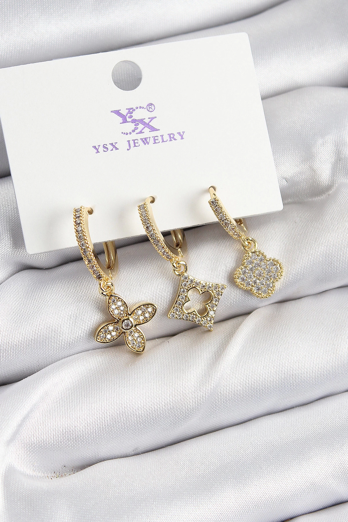 BFS Pirinç Zİrkon Taşlı Yonca Model Gold Renk 3'lü Kadın Küpe