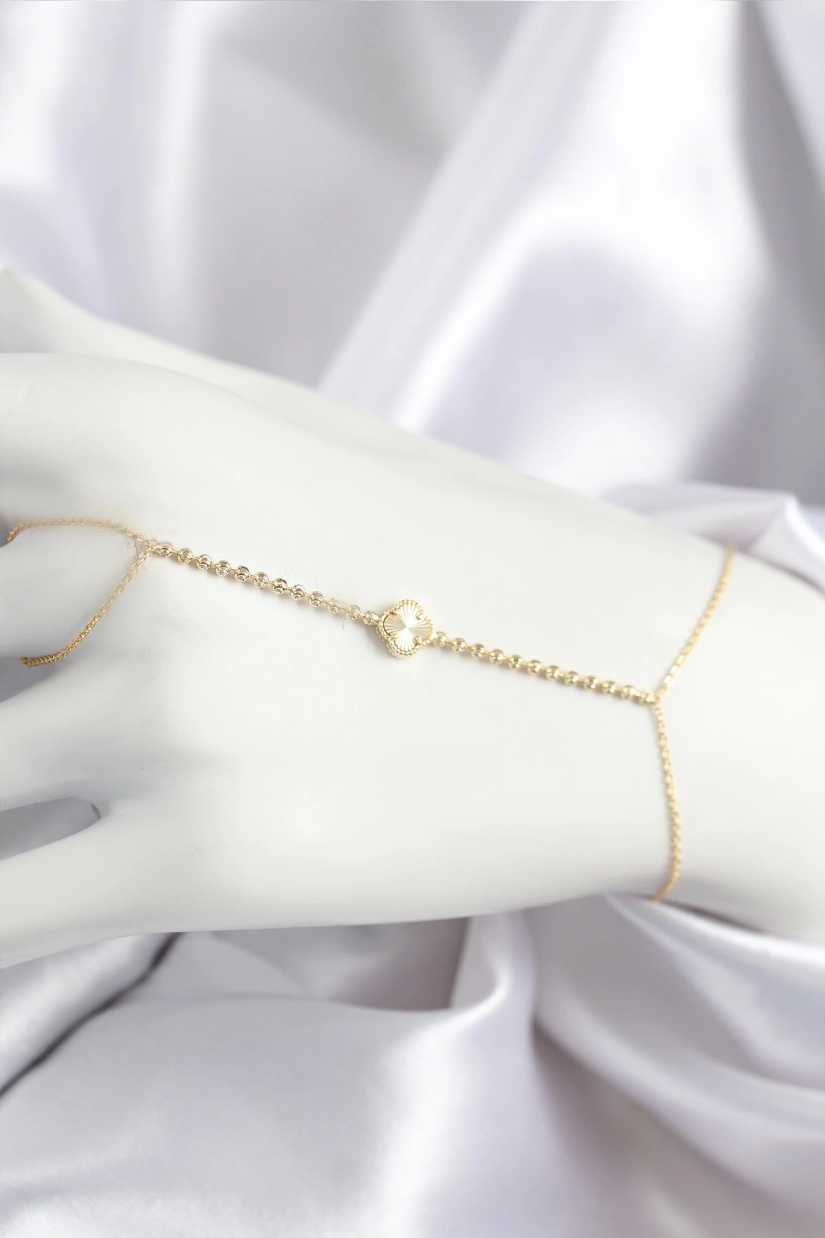 BFS Pirinç Zirkon Taşlı Yonca Model Gold Renk Şahmeran