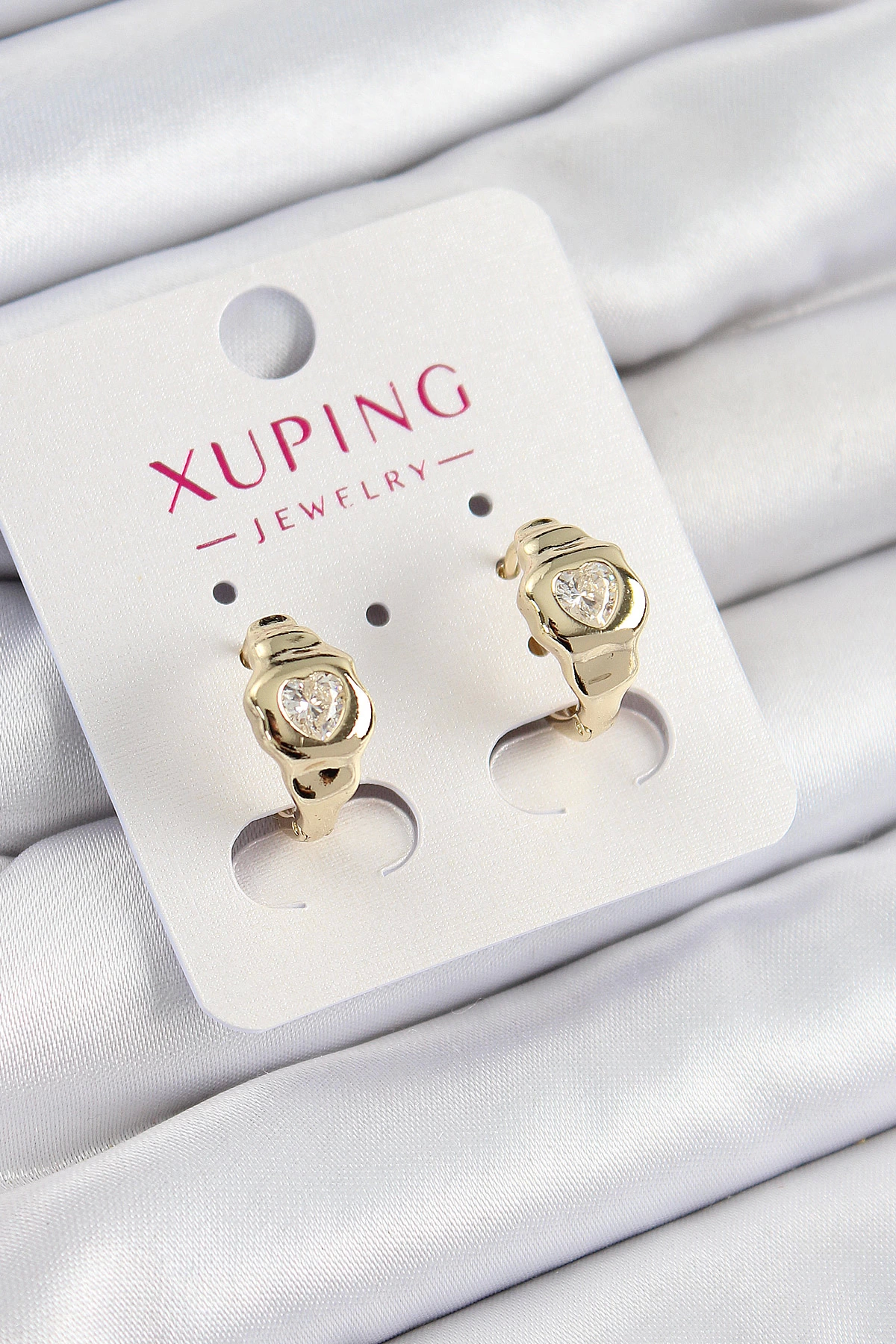 BFS Xuping Zirkon Taşlı Kalp Model Gold Renk Kadın Küpe