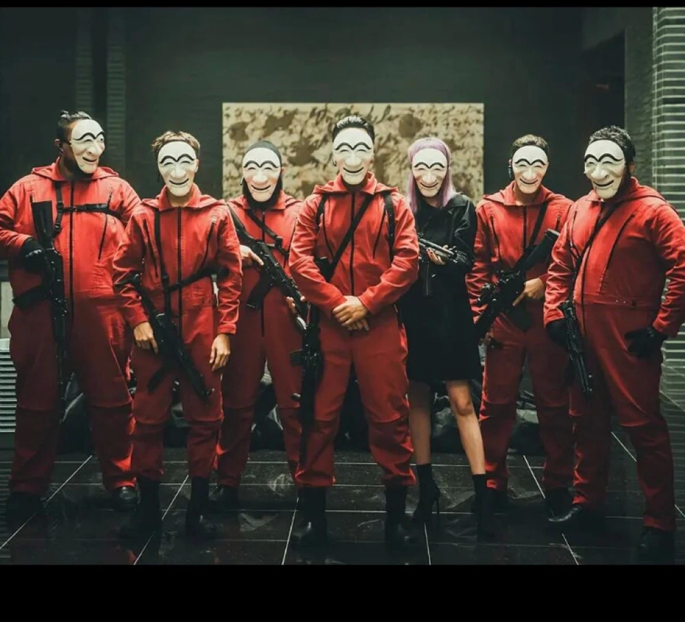 Koreli Hırsız Teatral Hahoe Maskesi - Para Heist Maskesi - Dali Maskesi Koreli Hırsız Teatral Hahoe Maskesi - Para Heist Maskesi - Dali Maskesi