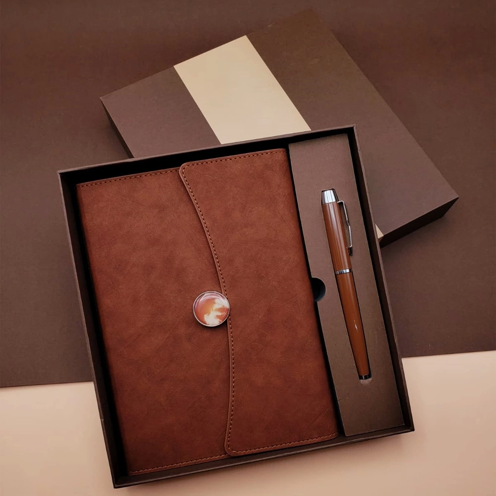 Özel Kutulu Deri Defter Ve Roller Kalem Seti Özel Kutulu Deri Defter Ve Roller Kalem Seti