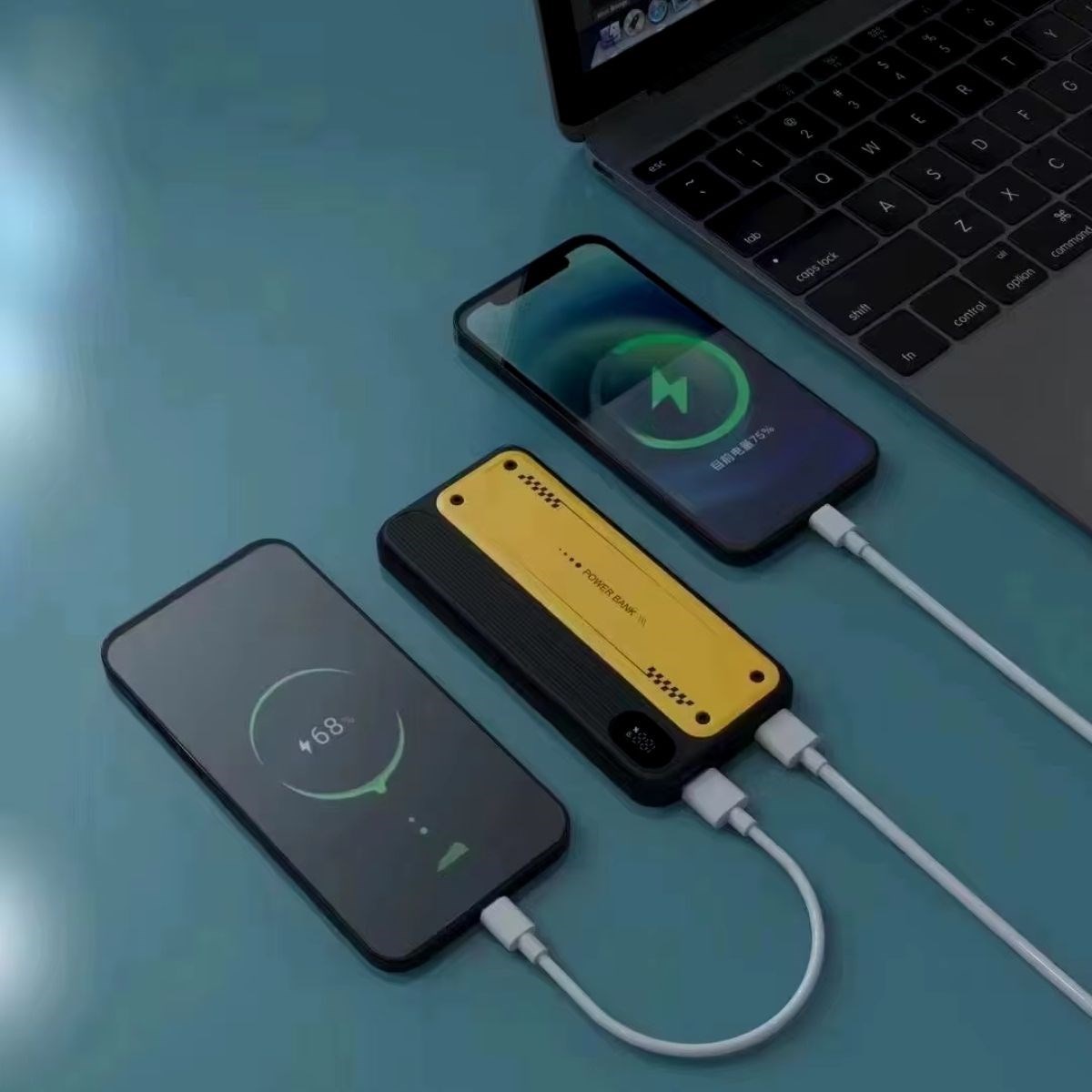 10000 mAh Hızlı Şarj Özellikli Aynı Anda 4 Cihazı Şarj Edebilen Powerbank (5271)
