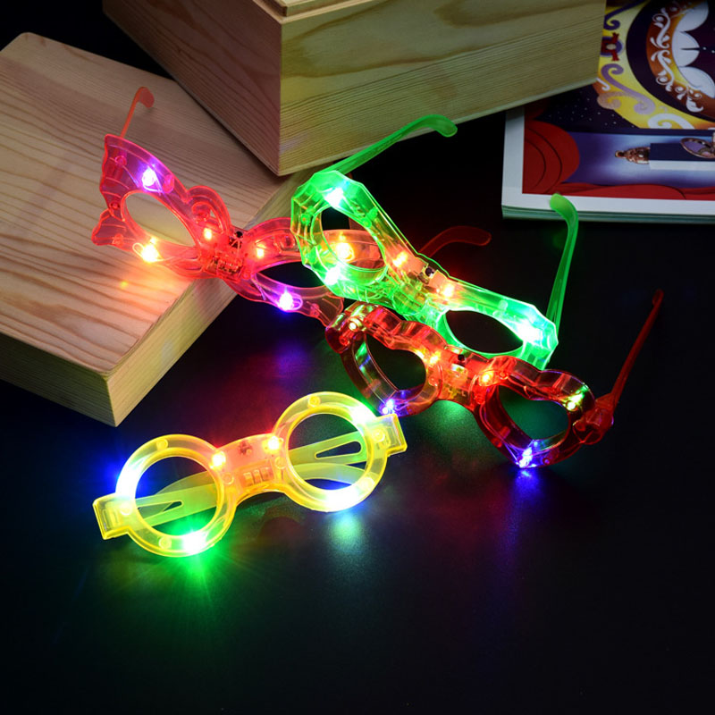 Led Işıklı Karışık 6 Model Yanar Söner Parti Gözlüğü 12 Adet (5271) Led Işıklı Karışık 6 Model Yanar Söner Parti Gözlüğü 12 Adet (5271)