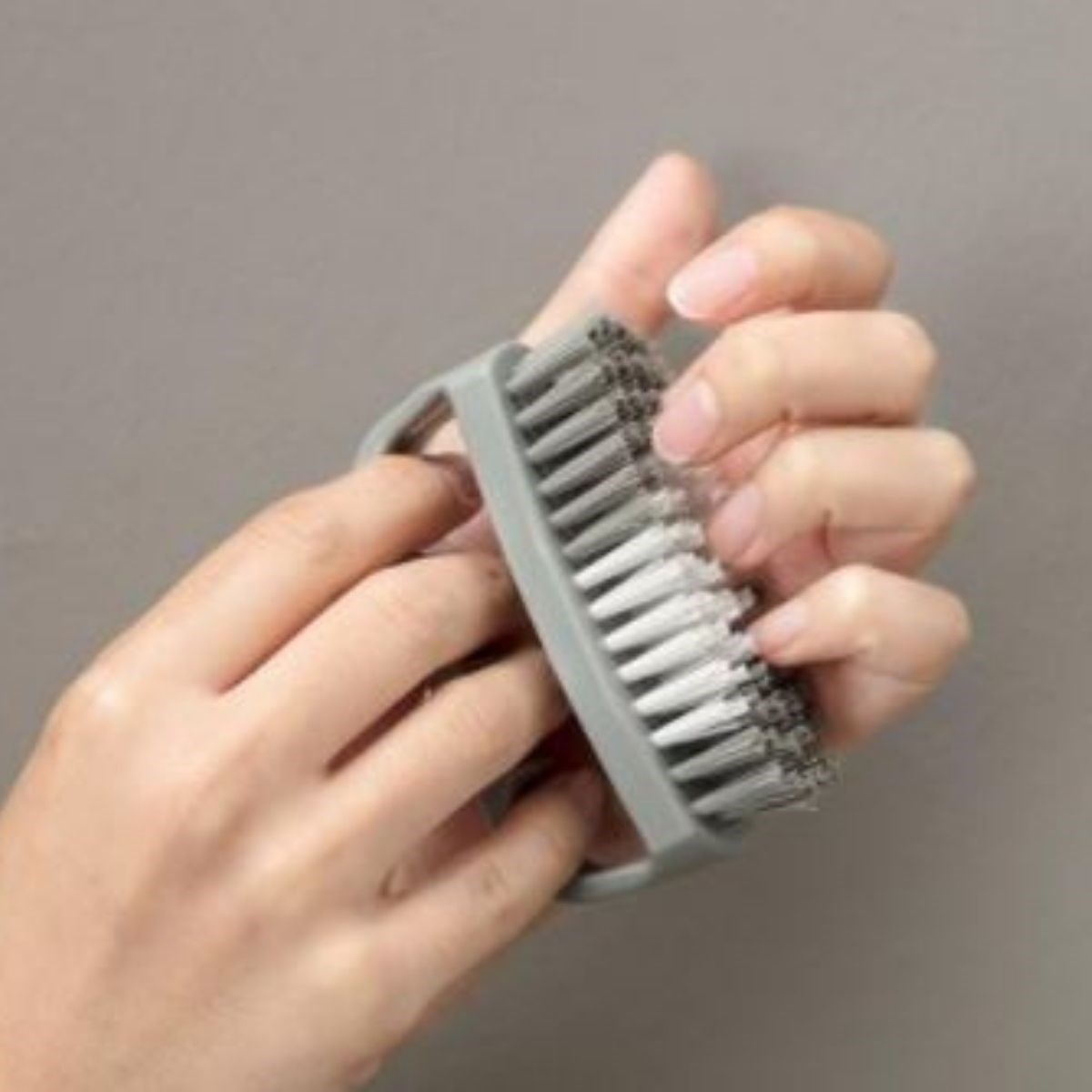 Tutamaçlı Plastik Pratik Tırnak ve Kıyafet Yaka Temizlik Fırçası- TP-113 (5271)