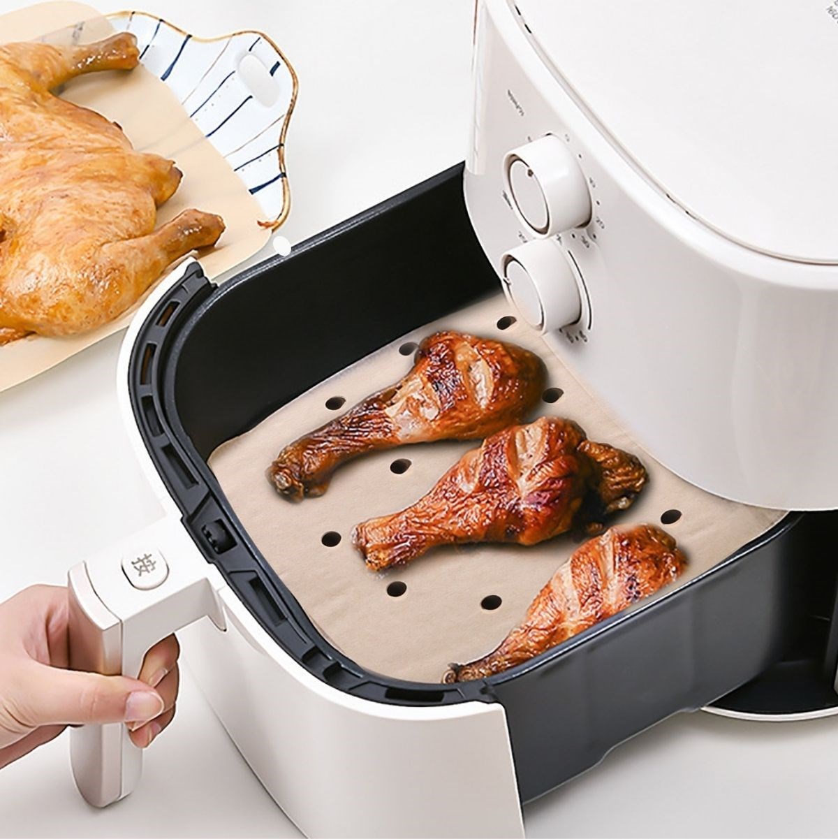 150 Adet Air Fryer Pişirme Kağıdı Tek Kullanımlık Hava Fritöz Yağ Geçirmez Yapışmaz Gıda Pişirme Kağıdı Delikli Kare Model (5271)