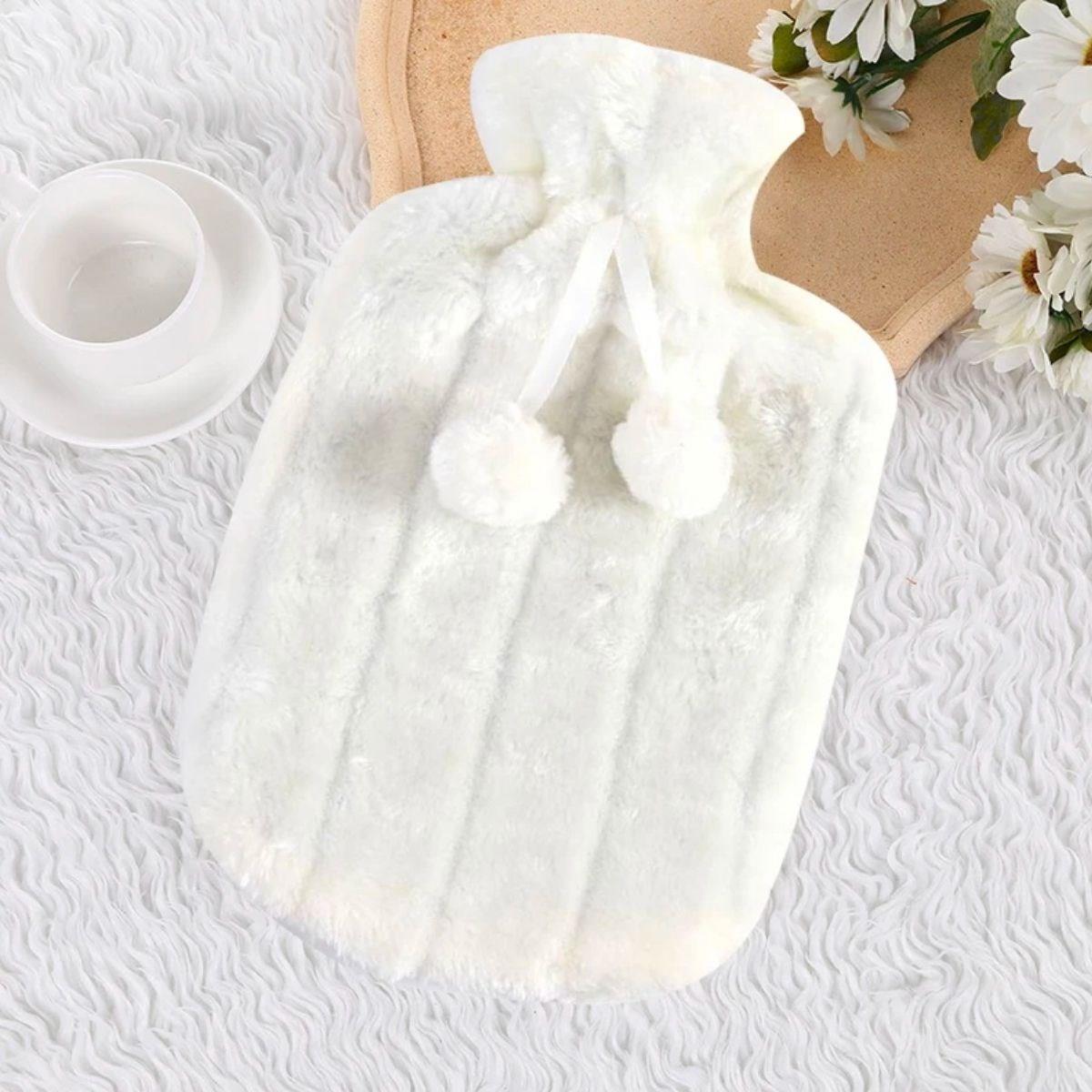 2 Litre Ponponlu Peluş Sıcak Su Torbası 1.Sınıf Kauçuk Malzeme (5271) 2 Litre Ponponlu Peluş Sıcak Su Torbası 1.Sınıf Kauçuk Malzeme (5271)