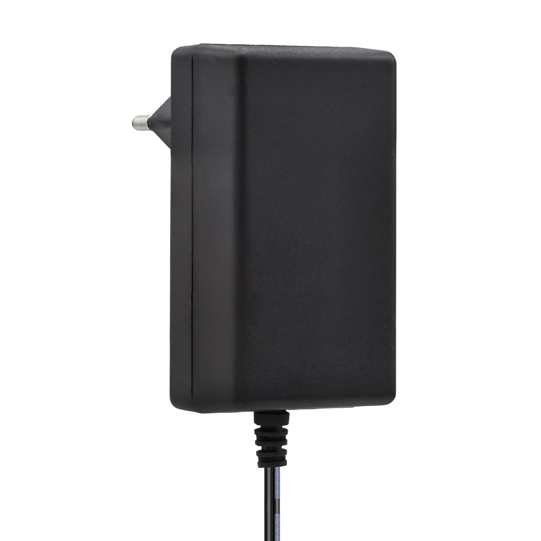 20 VOLT - 1 AMPER 5.5*2.5 UÇLU YERLİ ÜRETİM PRİZ TİPİ ADAPTÖR (5271)