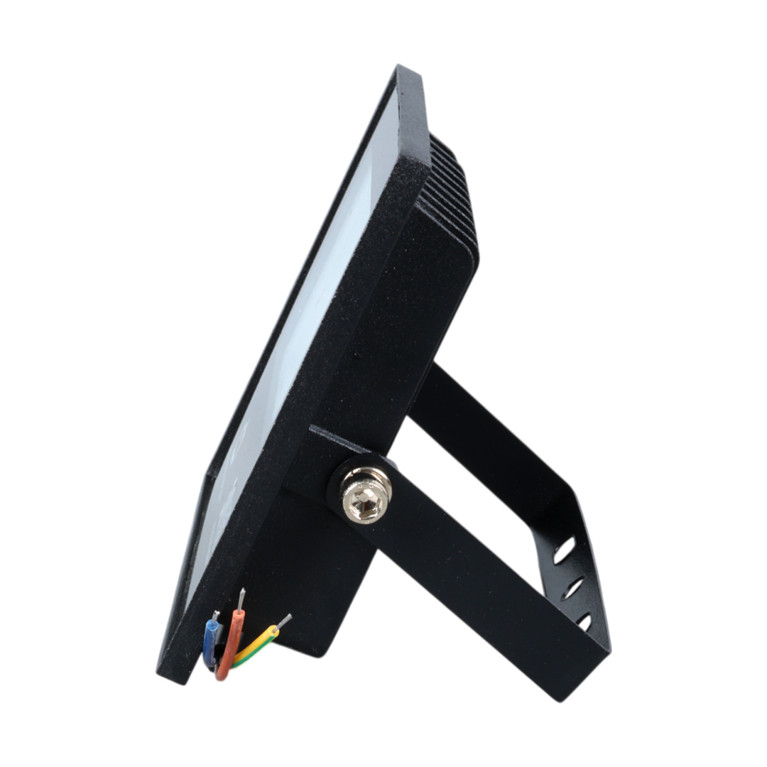 30 WATT - 220 VOLT 6500K IP66 150* IŞIK AÇISI SİYAH SLİM KASA LED PROJEKTÖR (5271)