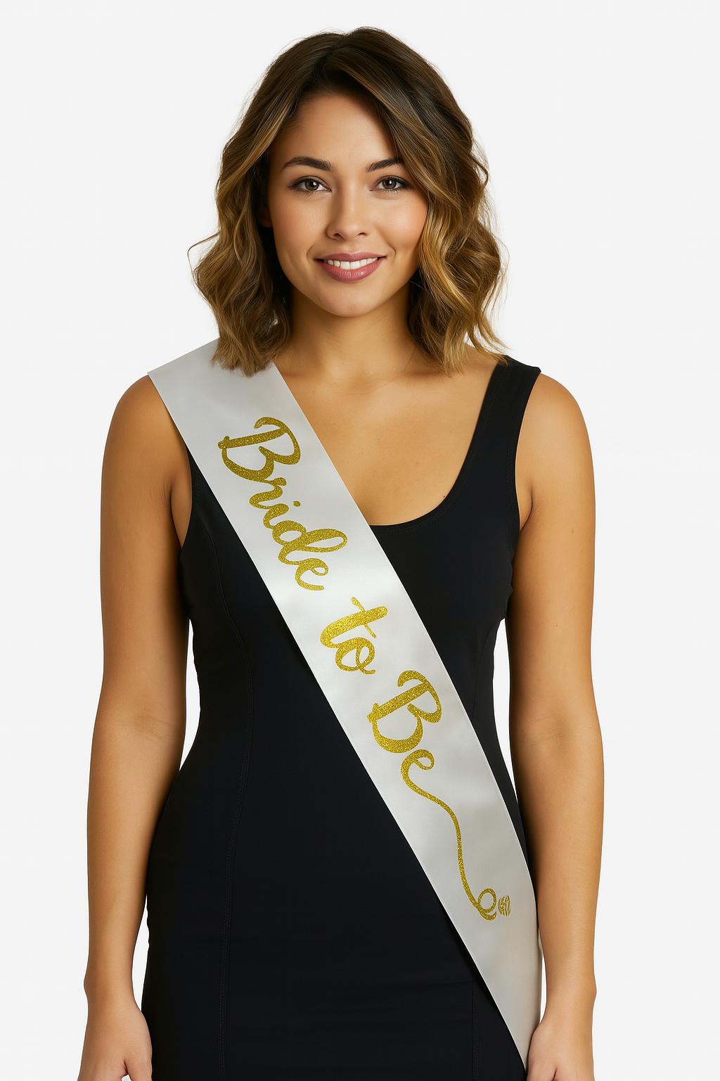 Beyaz Saten Üzerine El Yazısı İtalik Altın Bride To Be Kuşağı 10 cm Genişlik (5271)