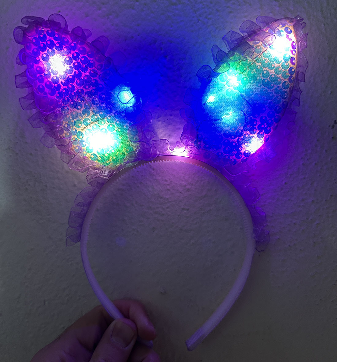 Kenarları Dantelli Mor Pullu Payetli Led Işıklı Tavşan Kulak Taç 23x19 cm (5271)