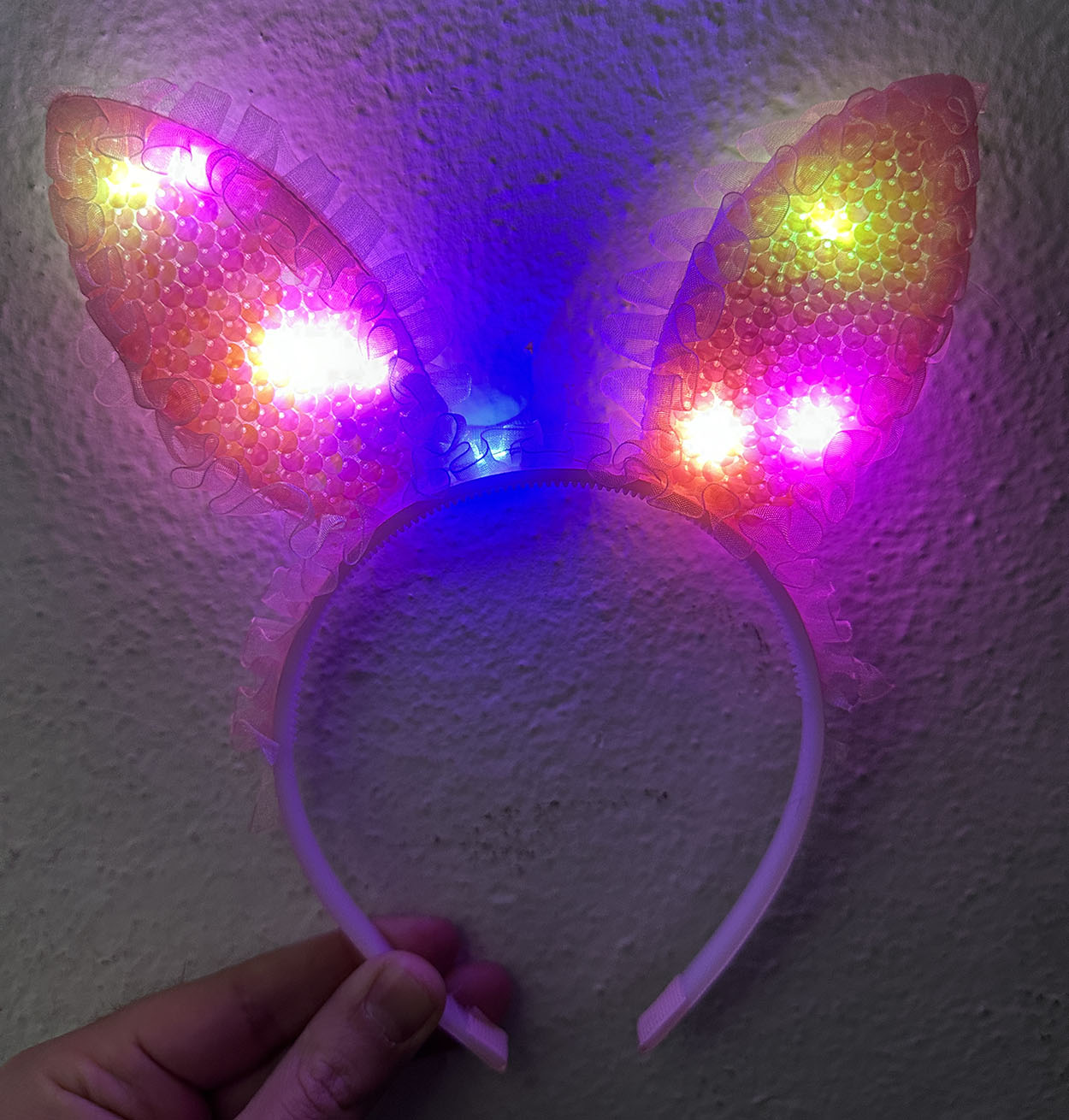 Kenarları Dantelli Pembe Pullu Payetli Led Işıklı Tavşan Kulak Taç 23x19 cm (5271)