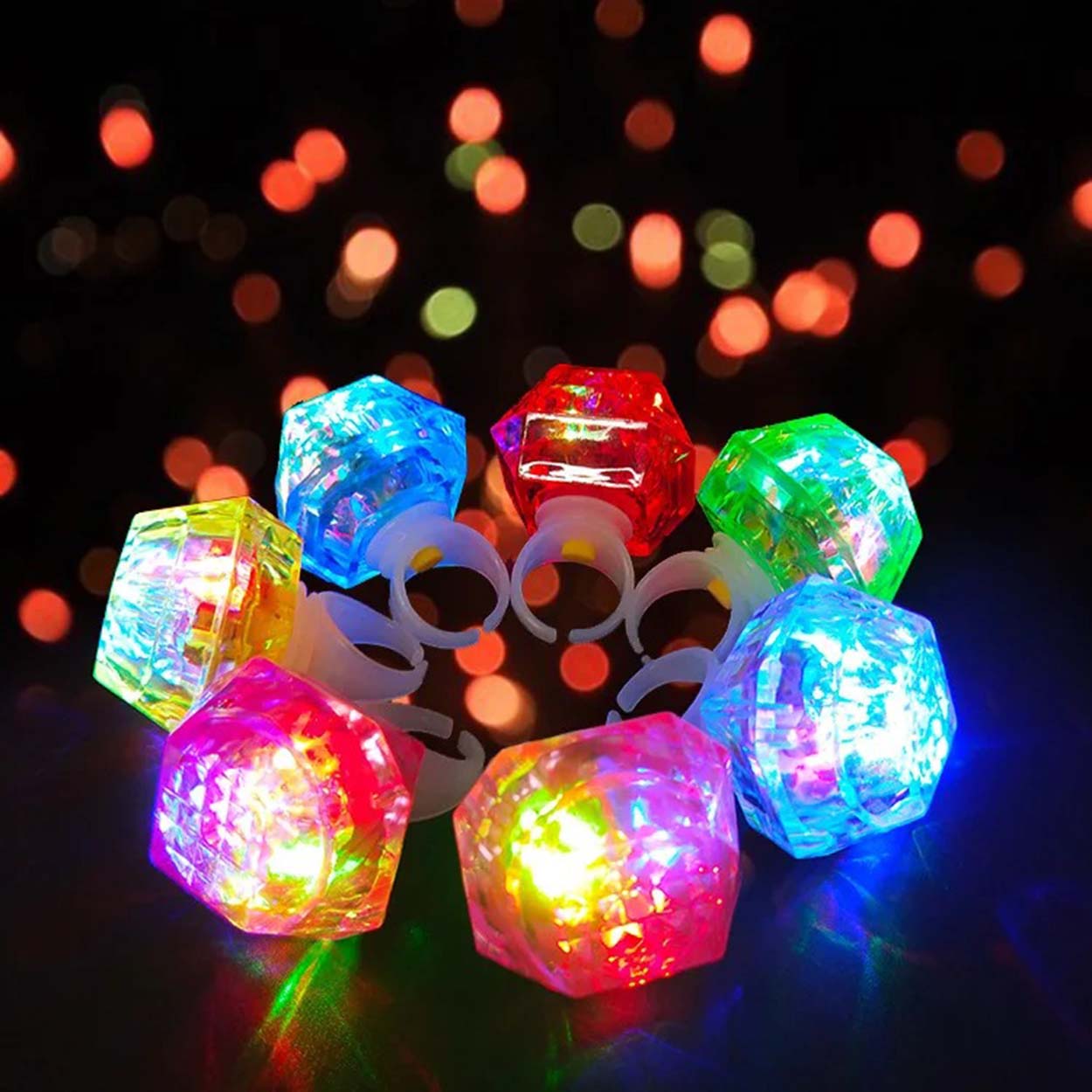 Kristal Tasarımlı Led Glow Işıklı 3 Modlu Gümüş Yüzük 3.5 x 5 cm (5271) Kristal Tasarımlı Led Glow Işıklı 3 Modlu Gümüş Yüzük 3.5 x 5 cm (5271)