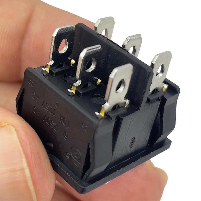 ORTA BOY IŞIKSIZ 3 KADEME ANAHTAR ON-OFF-ON 6P (IC-130) (5271)