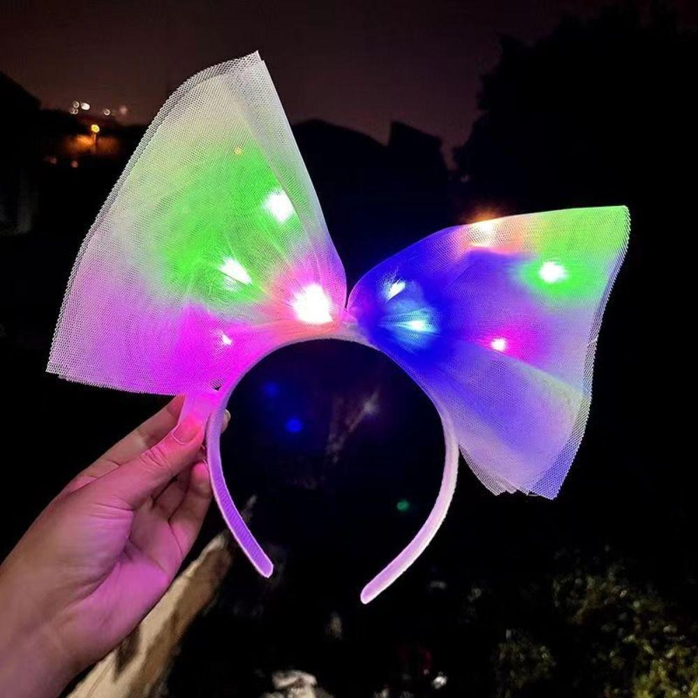 Rengarenk Led Işıklı Fiyonk Şekilli Tül Parti Tacı Beyaz Renk 25x25 cm (5271)