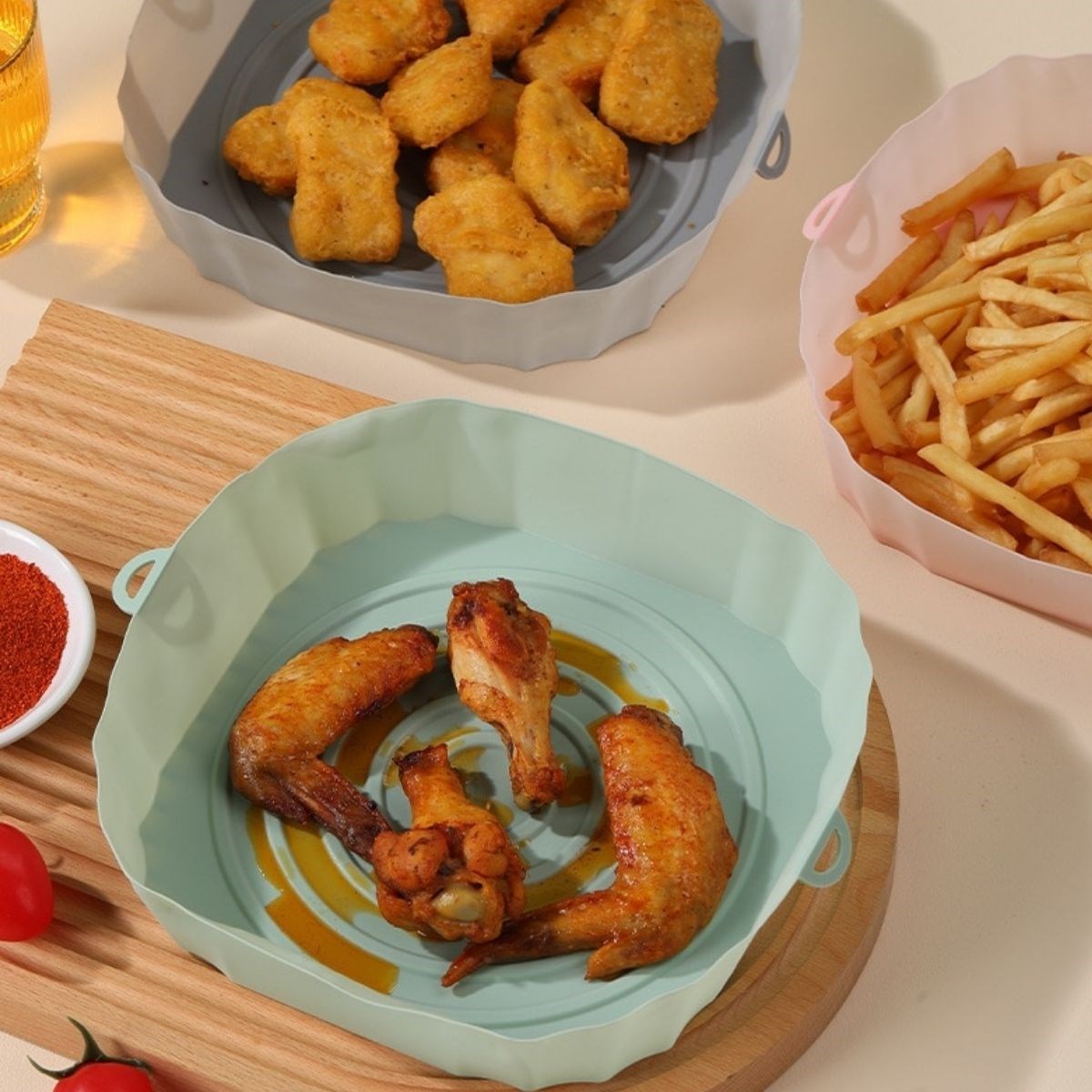 Renkli Isıya Dayanıklı Yıkanılabilir Silikon Fırın Ve Airfryer Kare Model Pişirme Matı 20 Cm (5271)
