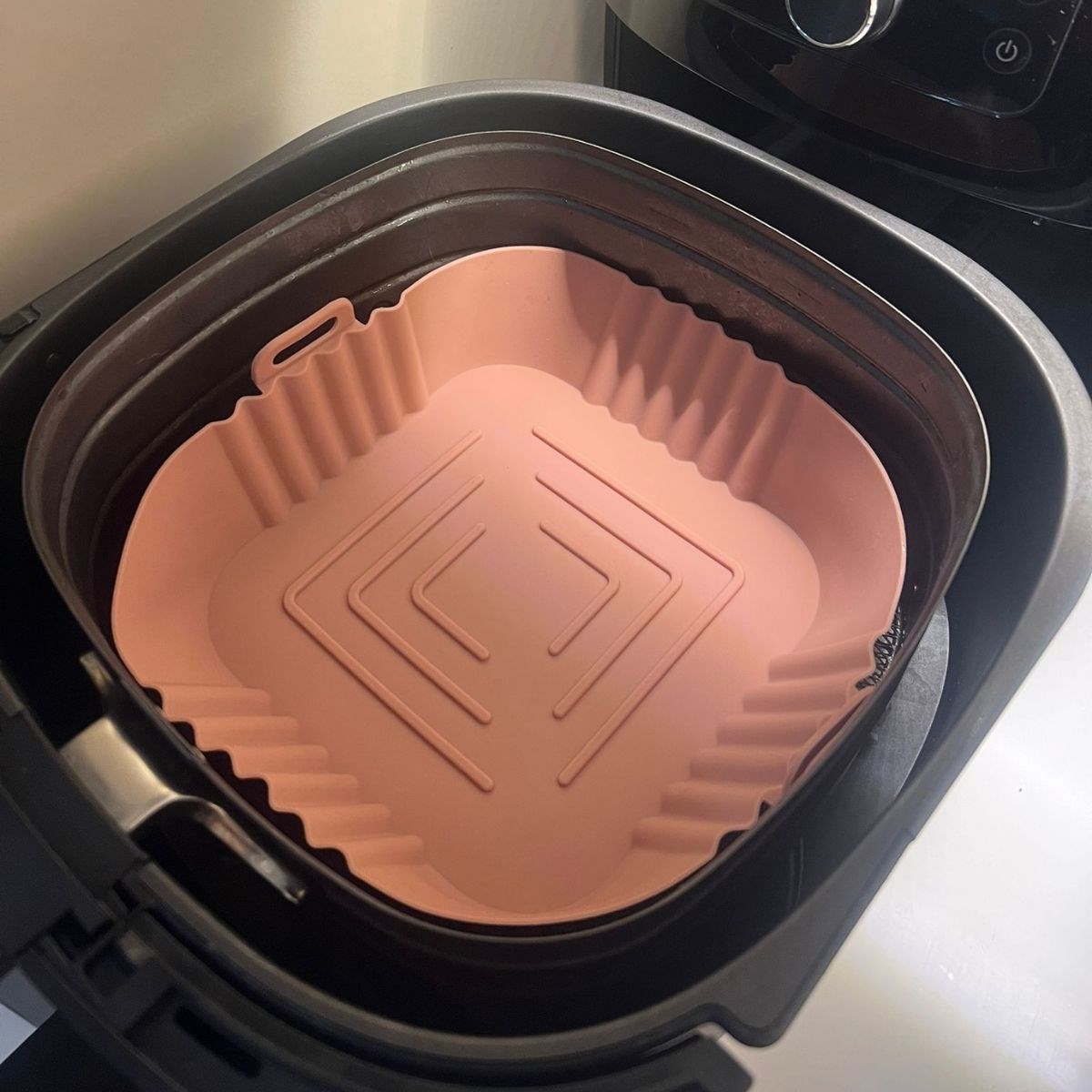 Renkli Isıya Dayanıklı Yıkanılabilir Silikon Fırın Ve Airfryer Kare Model Pişirme Matı 20 Cm (5271)