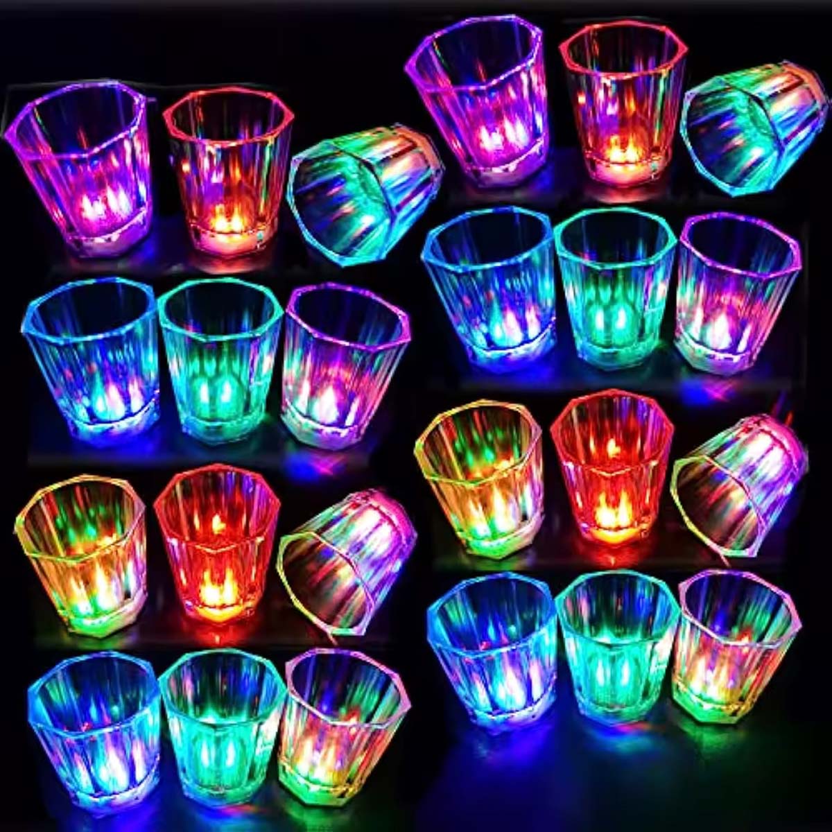 Renkli Led Parlayan Fiber Optik Glow Işıklı Bardak 5,5 x 5,5 cm (5271) Renkli Led Parlayan Fiber Optik Glow Işıklı Bardak 5,5 x 5,5 cm (5271)